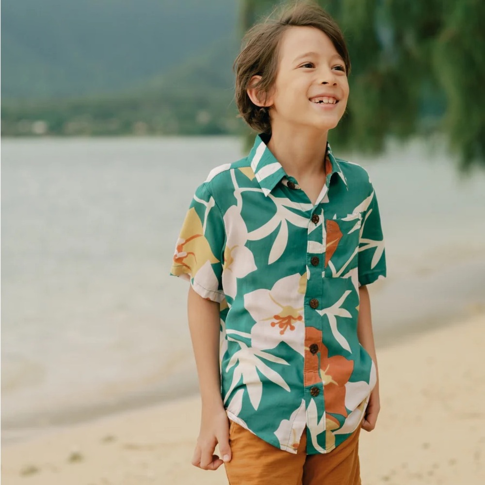 Yireh Maverick Button Up in Pā'ū o Hi'iaka (2T)